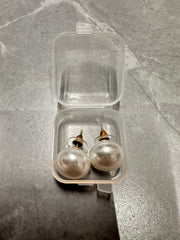 Freshwater Cultured Stud Pierced earrings
